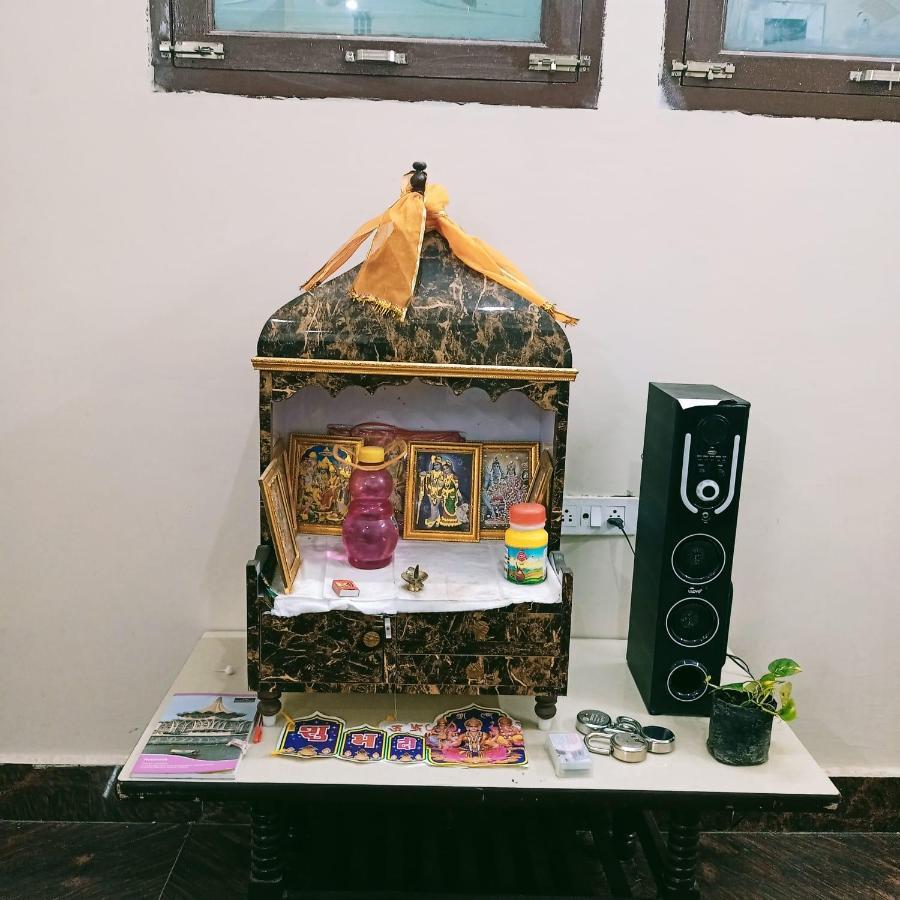 Radha Bhavan Vrindāvan Eksteriør bilde